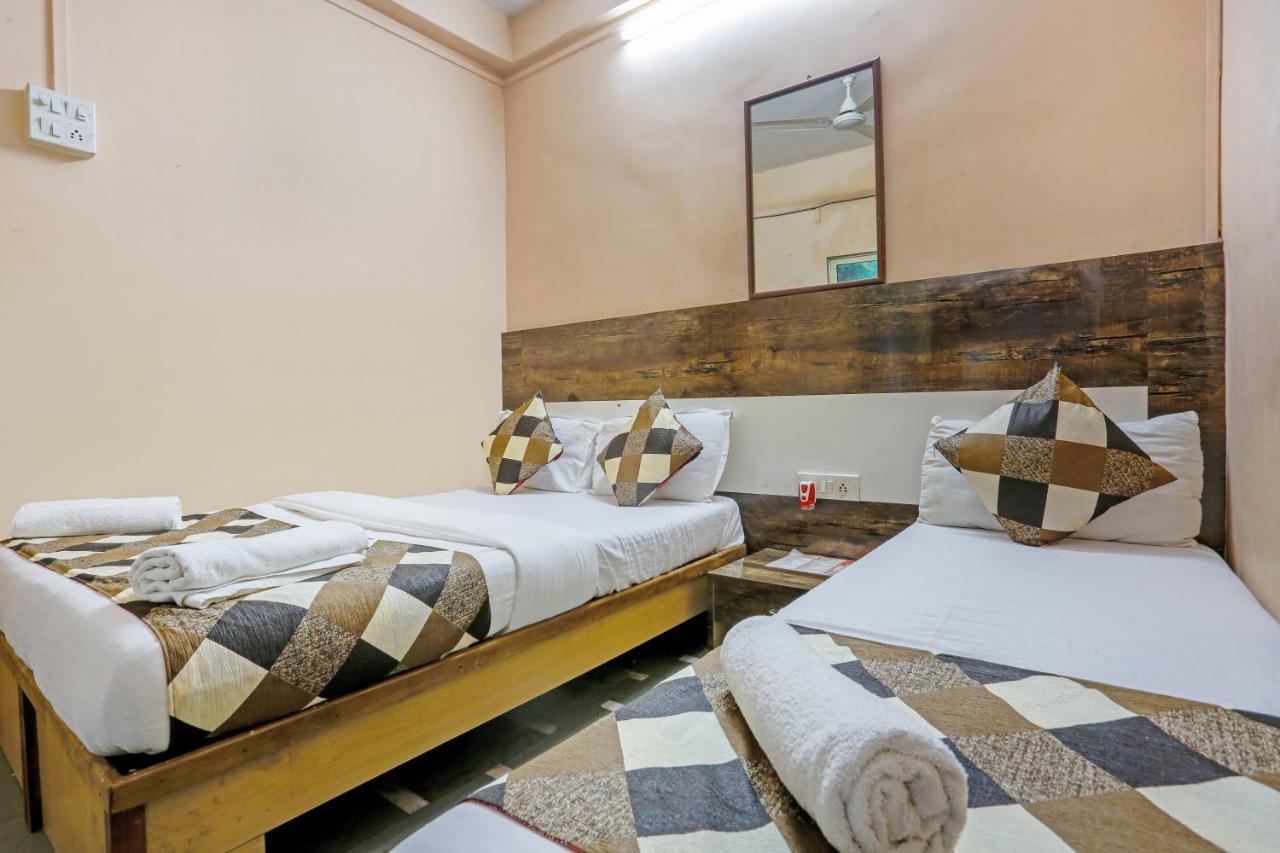 Terminus Hotel Bandra Мумбай Екстериор снимка