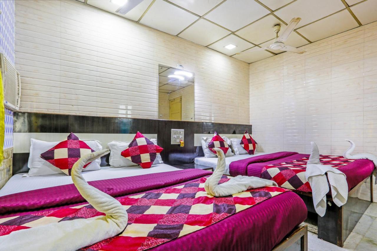 Terminus Hotel Bandra Мумбай Екстериор снимка