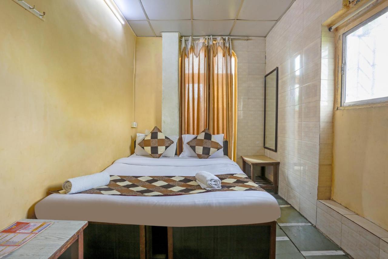Terminus Hotel Bandra Мумбай Екстериор снимка
